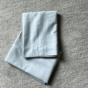 2 king/ cali/king Boll  and Branch shams